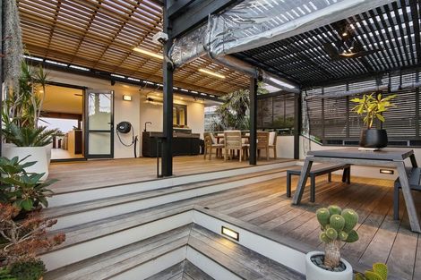 Photo of property in 22a Eastcliffe Road, Castor Bay, Auckland, 0620