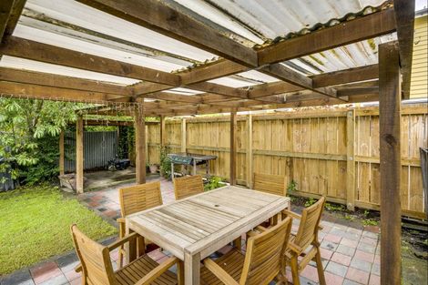 Photo of property in 1103 Jellicoe Street, Mayfair, Hastings, 4122