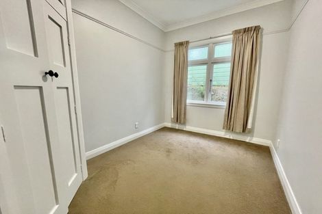 Photo of property in 73 Majoribanks Street, Mount Victoria, Wellington, 6011