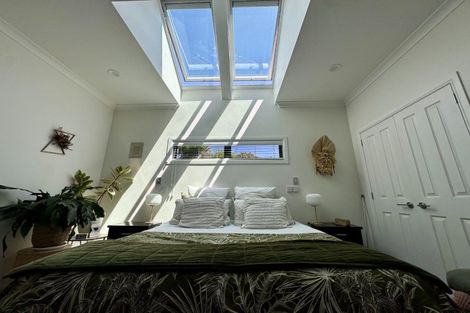 Photo of property in 162 Molesworth Street, New Plymouth, 4312