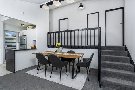 Photo of property in 11 Beaudine Avenue, Glenfield, Auckland, 0629