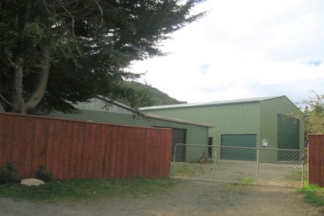 Photo of property in 117 Moores Valley Road, Wainuiomata, 5373