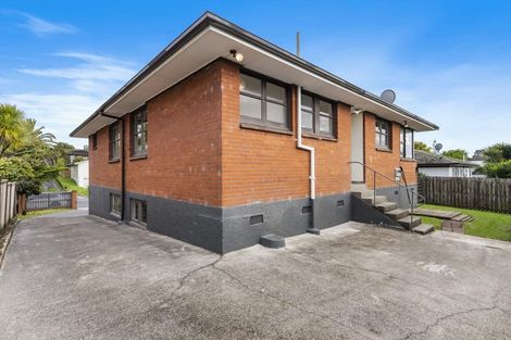 Photo of property in 120 Gossamer Drive, Pakuranga Heights, Auckland, 2010