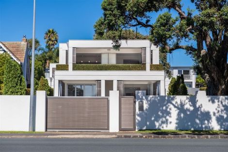 Photo of property in 2/70 Kitchener Road, Milford, Auckland, 0620