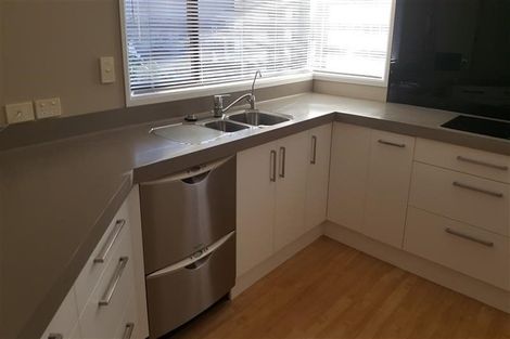 Photo of property in 62a Paynters Avenue, Strandon, New Plymouth, 4312