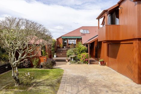 Photo of property in 39 Wakeman Road, Acacia Bay, Taupo, 3330