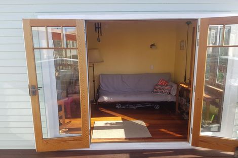 Photo of property in 108 Russell Terrace, Berhampore, Wellington, 6023