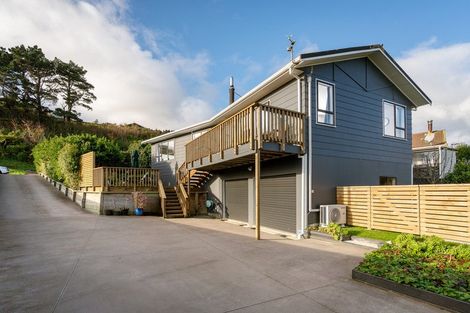 Photo of property in 60 Dominica Crescent, Grenada Village, Wellington, 6037