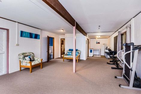 Photo of property in 12 Lilburn Crescent, Massey, Auckland, 0614