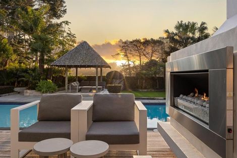 Photo of property in 70 Pomona Road, Kumeu, 0891