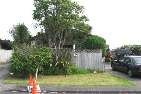 Photo of property in 1/3 Ranui Avenue, Ranui, Auckland, 0612