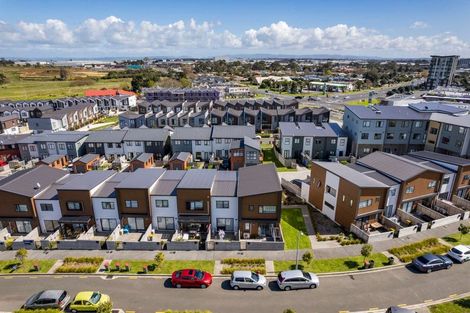 Photo of property in 27 Sun Orchid Avenue, Wiri, Auckland, 2104