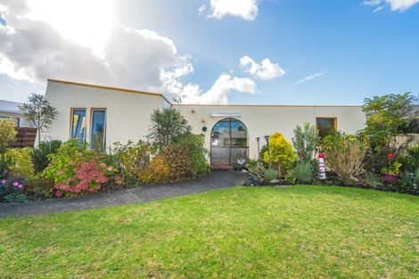 Photo of property in 15 Akepiro Place, Tawhero, Whanganui, 4501