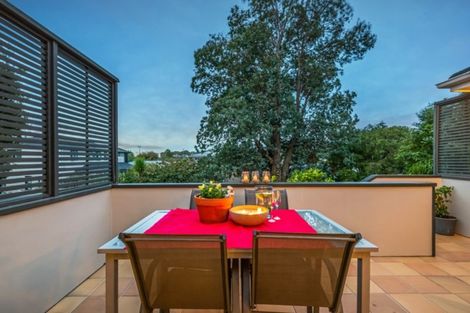 Photo of property in 7 Gregory Place, Mount Roskill, Auckland, 1041