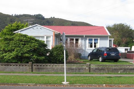 Photo of property in 50 Churton Crescent, Taita, Lower Hutt, 5011