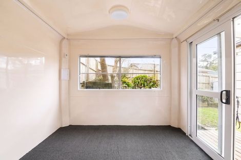 Photo of property in 94a Kawaha Point Road, Kawaha Point, Rotorua, 3010