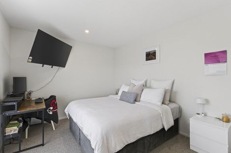 Photo of property in 8 Kowhai Street, Strandon, New Plymouth, 4312