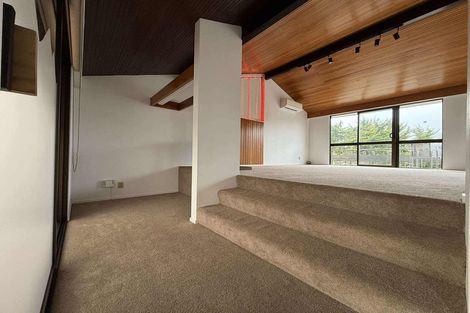 Photo of property in 27 Rembrandt Avenue, Tawa, Wellington, 5028