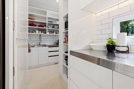 Photo of property in 2 Katherine Avenue, Thorndon, Wellington, 6011