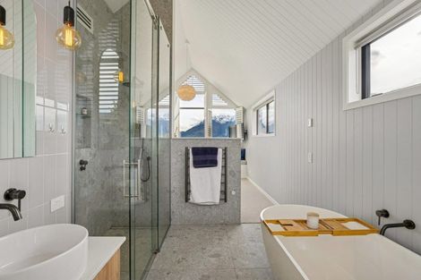 Photo of property in 4 Mckellar Drive, Jacks Point, Queenstown, 9371