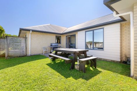 Photo of property in 22 Caldera Close, Pyes Pa, Tauranga, 3112