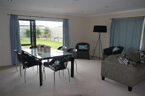 Photo of property in 497 Great South Road, Opaheke, Papakura, 2113