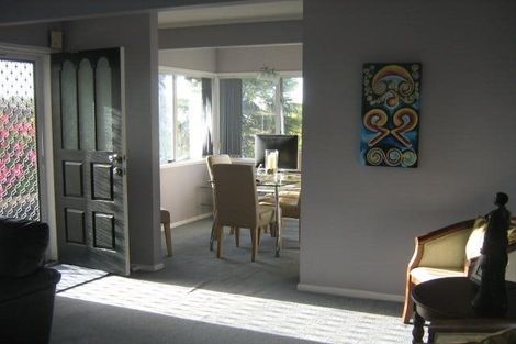 Photo of property in 1/88 Aviemore Drive, Highland Park, Auckland, 2010