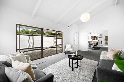 Photo of property in 14 Totara Drive, St Andrews, Hamilton, 3200