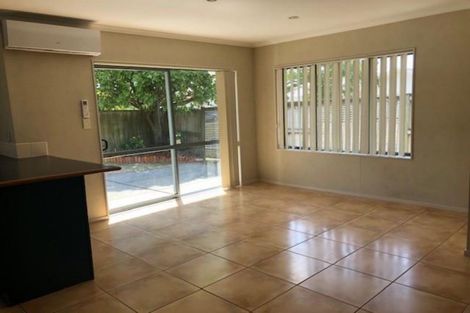 Photo of property in 2 Brosna Place, East Tamaki, Auckland, 2016