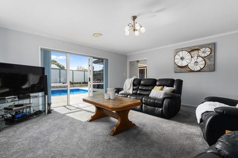 Photo of property in 13 Allendale Place, Morrinsville, 3300