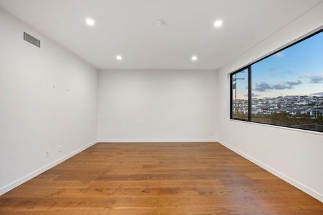 Photo of property in 55 Streamview Way, Long Bay, Auckland, 0630