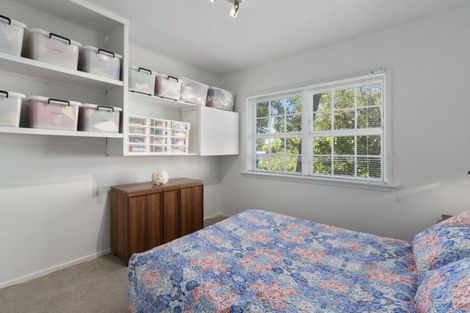 Photo of property in 1/1 Gray Crescent, Torbay, Auckland, 0630