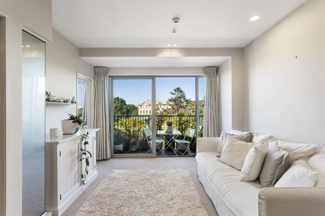 Photo of property in Shoal Haven Apartments, 408a/130 Anzac Street, Takapuna, Auckland, 0622