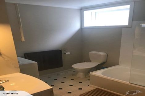 Photo of property in 122a Brougham Street, Mount Victoria, Wellington, 6011