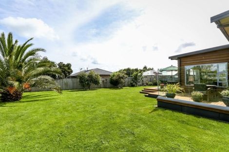 Photo of property in 9 Settlers Close, Whalers Gate, New Plymouth, 4310