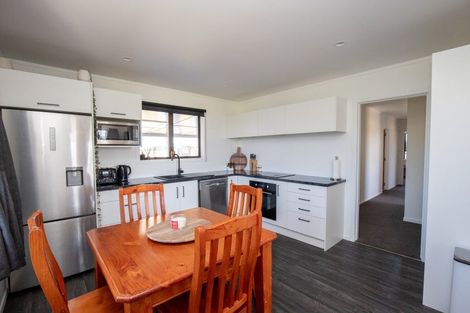 Photo of property in 65 Pipiroa Road, Ngatea, 3503