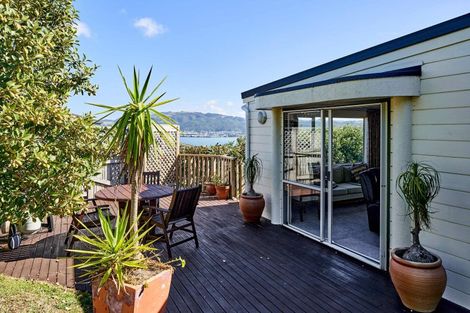 Photo of property in 10 Moray Place, Papakowhai, Porirua, 5024