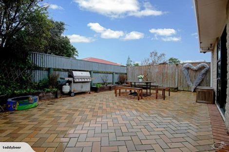 Photo of property in 15 Woburn Place, Takaro, Palmerston North, 4412