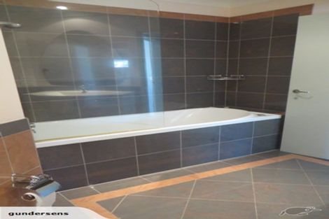 Photo of property in 9/5b Kent Terrace, Mount Victoria, Wellington, 6011