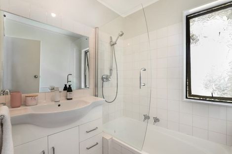 Photo of property in 10 Prestwick Place, Wattle Downs, Auckland, 2103