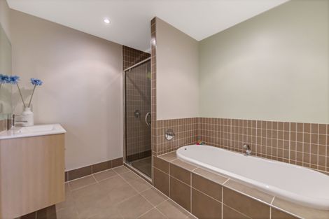 Photo of property in 90 Shakespear Road, Army Bay, Whangaparaoa, 0930