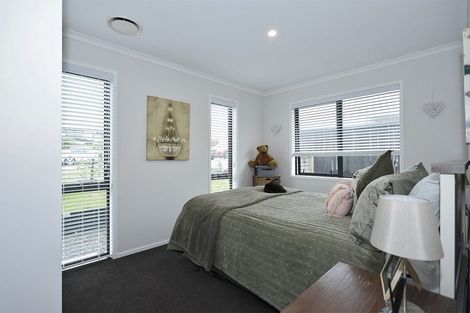 Photo of property in 14 Ridge Drive, Omokoroa, 3114