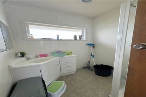 Photo of property in 201 Chivalry Road, Glenfield, Auckland, 0629