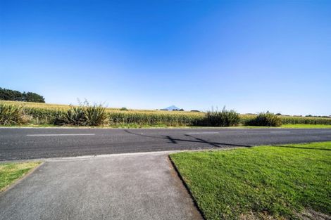 Photo of property in 50 Ketemarae Road, Normanby, Hawera, 4614