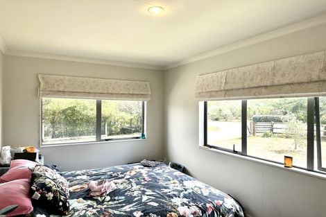 Photo of property in 8 Redwood Lane, Martinborough, 5711