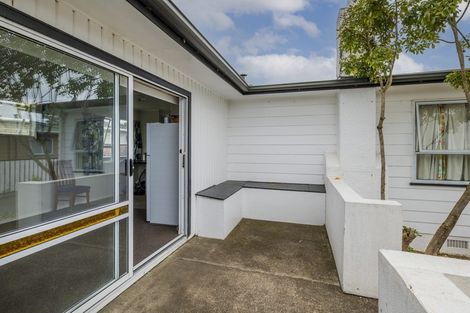 Photo of property in 19 Stirling Street, Levin, 5510