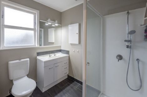 Photo of property in 41 Karaka Crescent, Levin, 5510