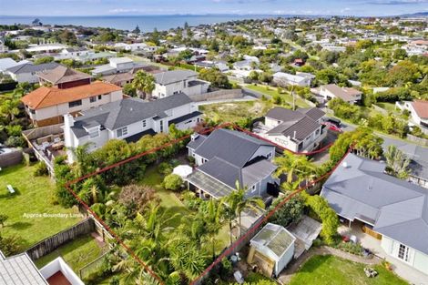 Photo of property in 1/27 Kiteroa Terrace, Rothesay Bay, Auckland, 0630