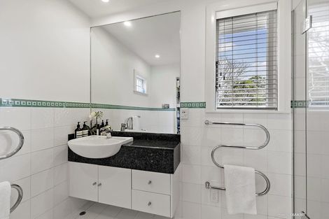 Photo of property in 35 Messines Road, Karori, Wellington, 6012