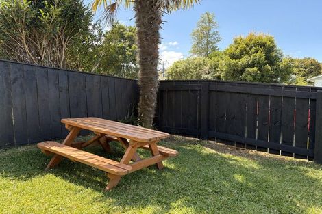 Photo of property in 1/3 Butterworth Drive, Glendene, Auckland, 0602